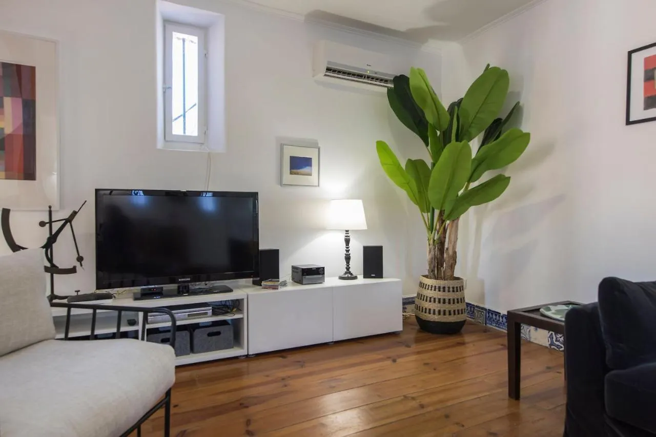 Lovelystay - Bairro Alto Terrace Wonder Lisbon Portugal