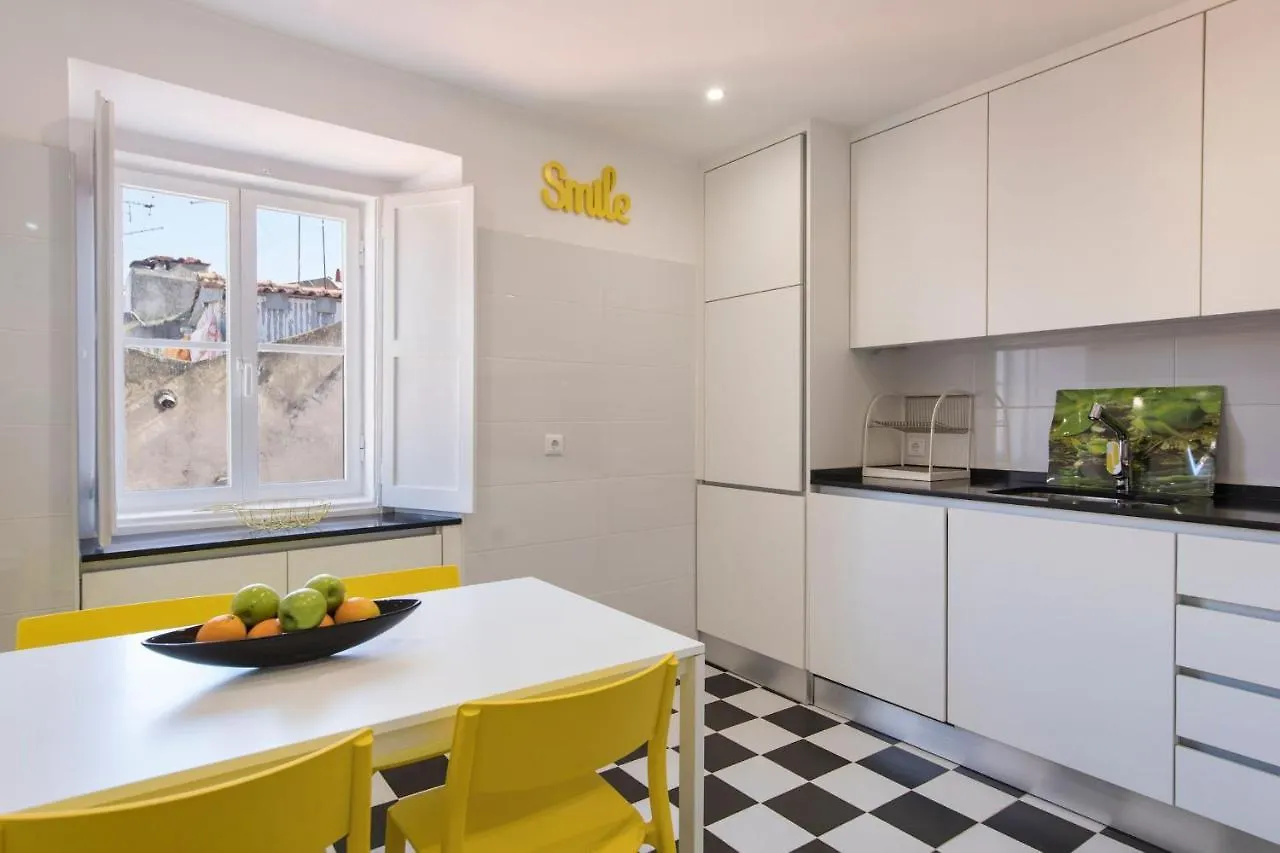 Lovelystay - Bairro Alto Terrace Wonder Lisbon 0*,  Portugal